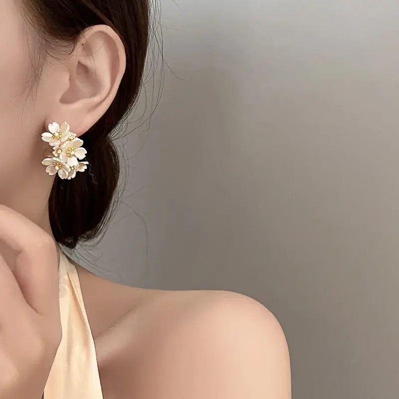 White Shell Flower Pearl Hoop Earrings – Korean Elegant Zircon Jewelry for Women HypeNvibes